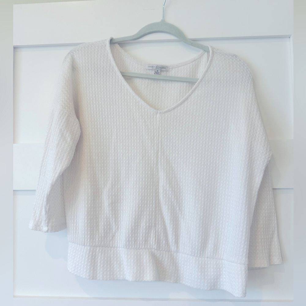 Soft, gauzy casual shirt. Green envelope. White.